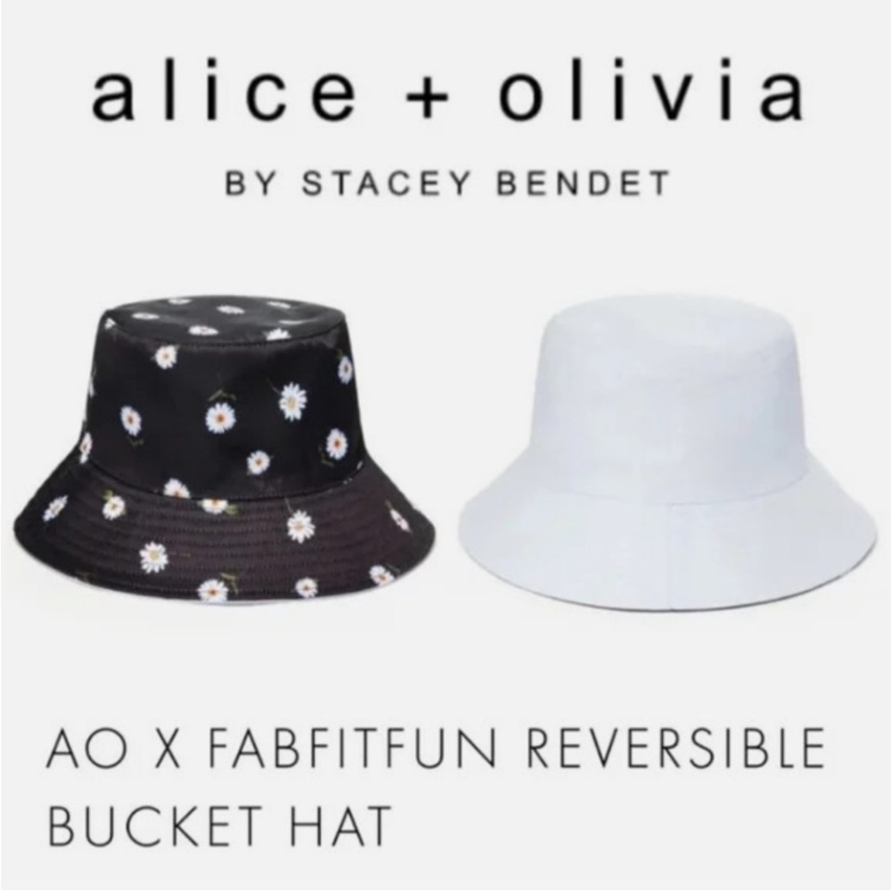 NWT Alice + Olivia Reversible Bucket Hat. Sealed